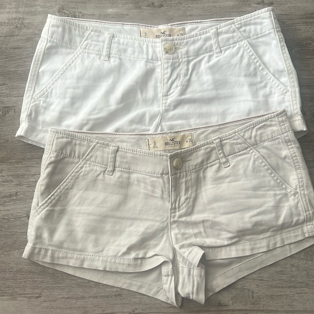 ⚡️Lot of 2⚡️ HOLLISTER Shorts, Khaki & White, Size 3/26